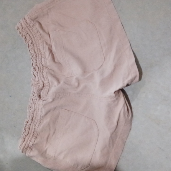 Shorts - Picture 3 of 3